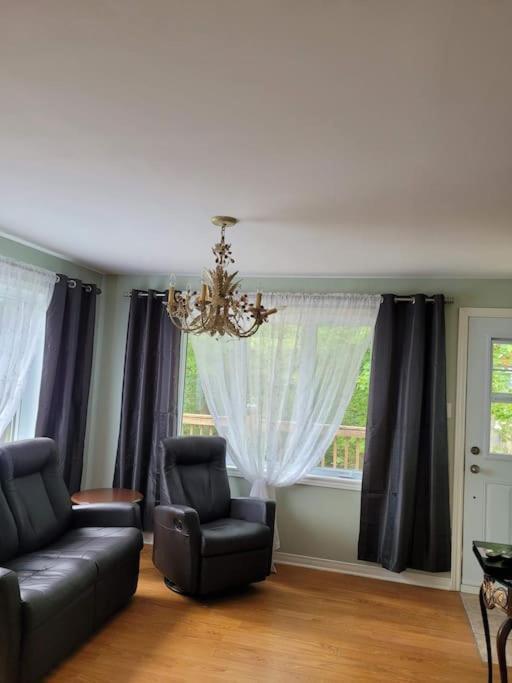 הוילה La Patrie Chalet Pres Du Mont Megantic מראה חיצוני תמונה